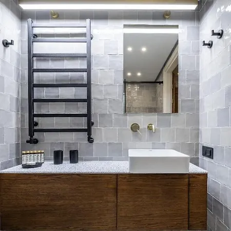 On The Square Hotel Lviv