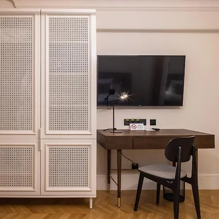 On The Square Hotel Lviv