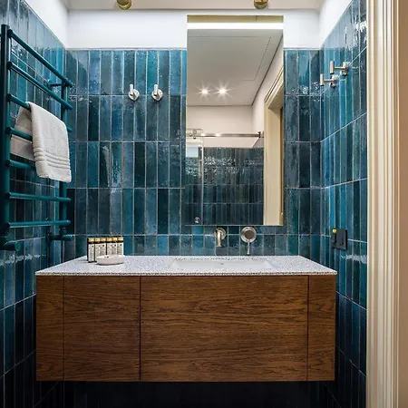 On The Square 4* Lviv