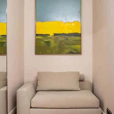 On The Square Hotel 4*