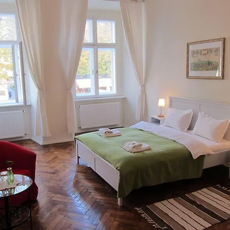 On The Square Hotel Lvov