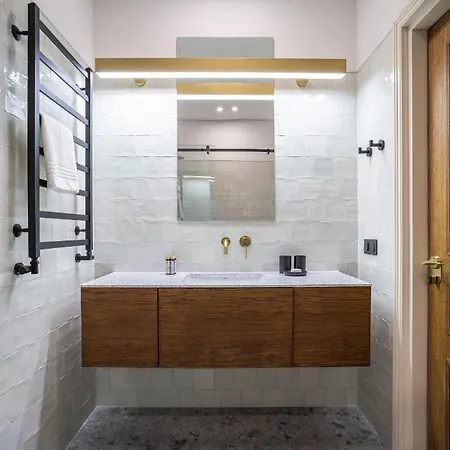 On The Square Szálloda 4*