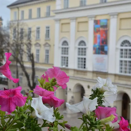 On The Square Szálloda Lviv