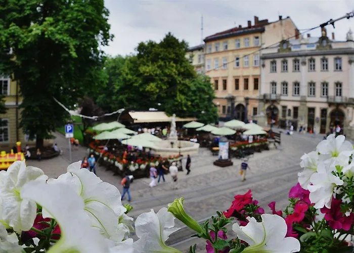 On The Square Hotel 4*