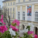 On The Square Hotel Lviv