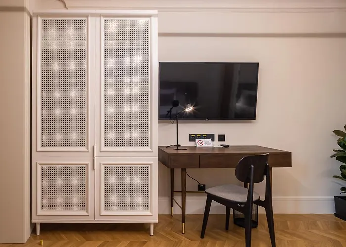 On The Square Hotel Lviv