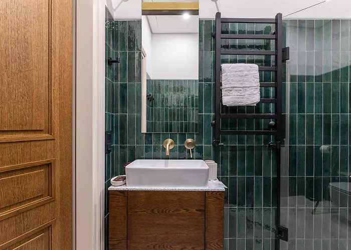 On The Square Hotel 4*